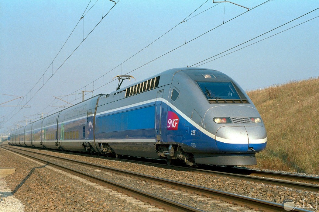 صورة لقطار TGV الفرنسي