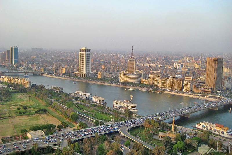 منظر رائع على وسط القاهرة ونهر النيل من برج القاهرة في جزيرة الجزيرة