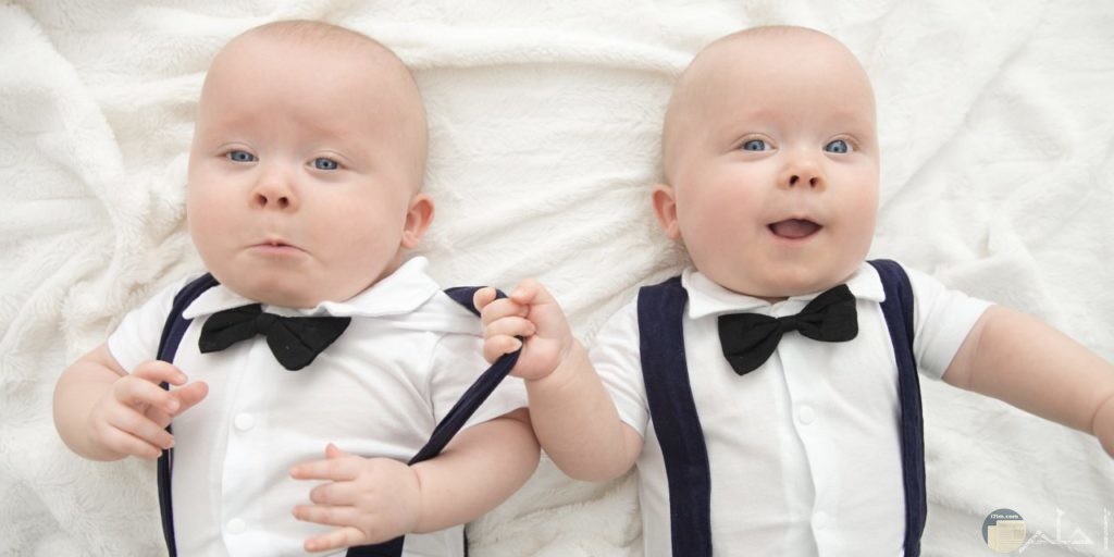 صور أطفال حلوين توائم متشابهين روعة