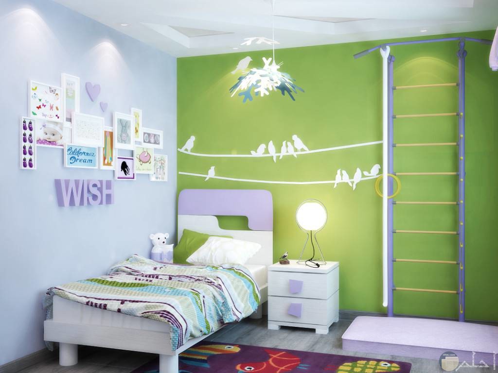 صورة جميلة لديكور غرفة أطفال مزينة الحوائط برسومات عصافير