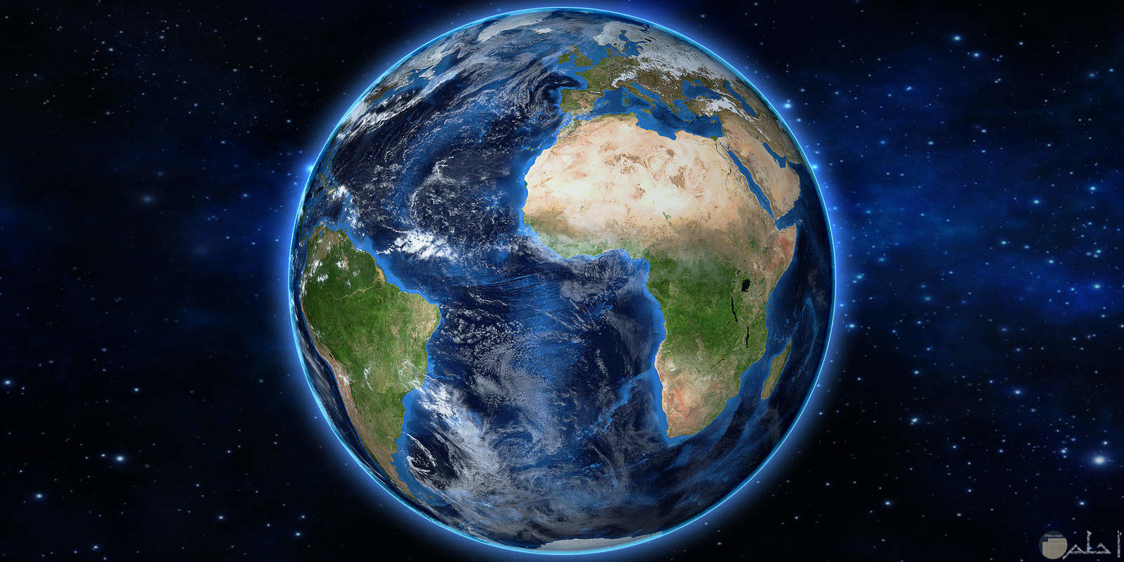 صورة كاملة لكوكب الارض يظهر فيها اليابس والمسطحات المائية بشكل واضح وجميل