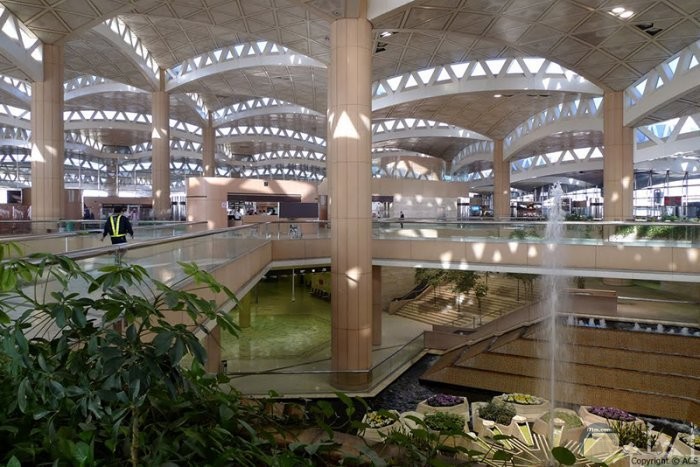 مطار الملك خالد الدولي بالرياض في السعودية