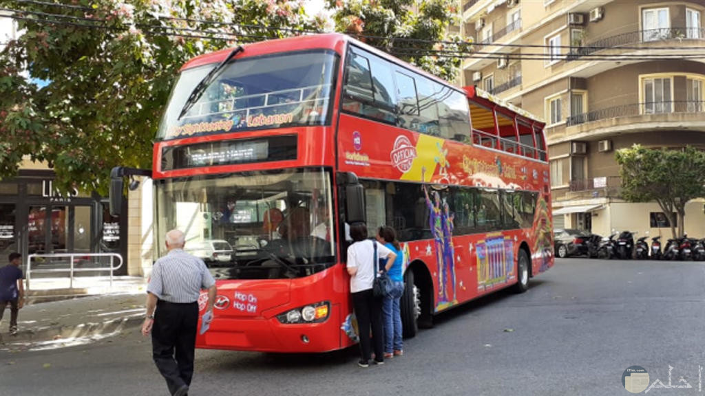 صور رائعة لبعض معالم لبنان Bus_rouges_touristiques_beyrouth