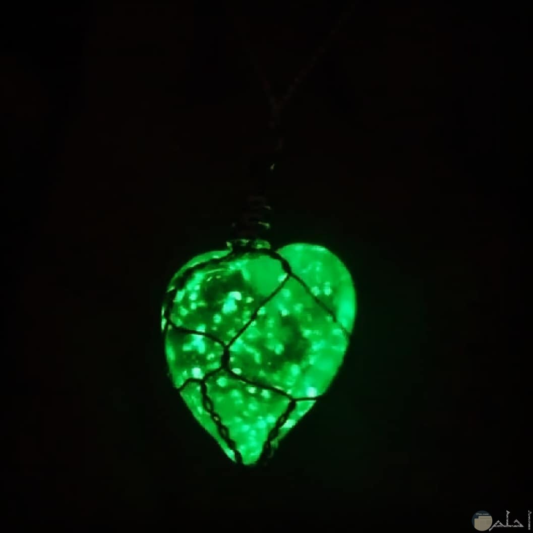 الماسة علي شكل قلب اخضر