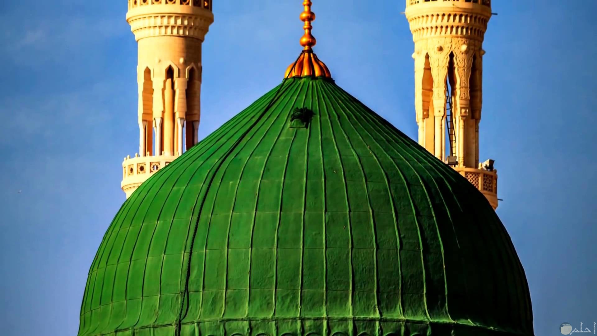 القبة الخضراء للمسجد النبوى الشريف.