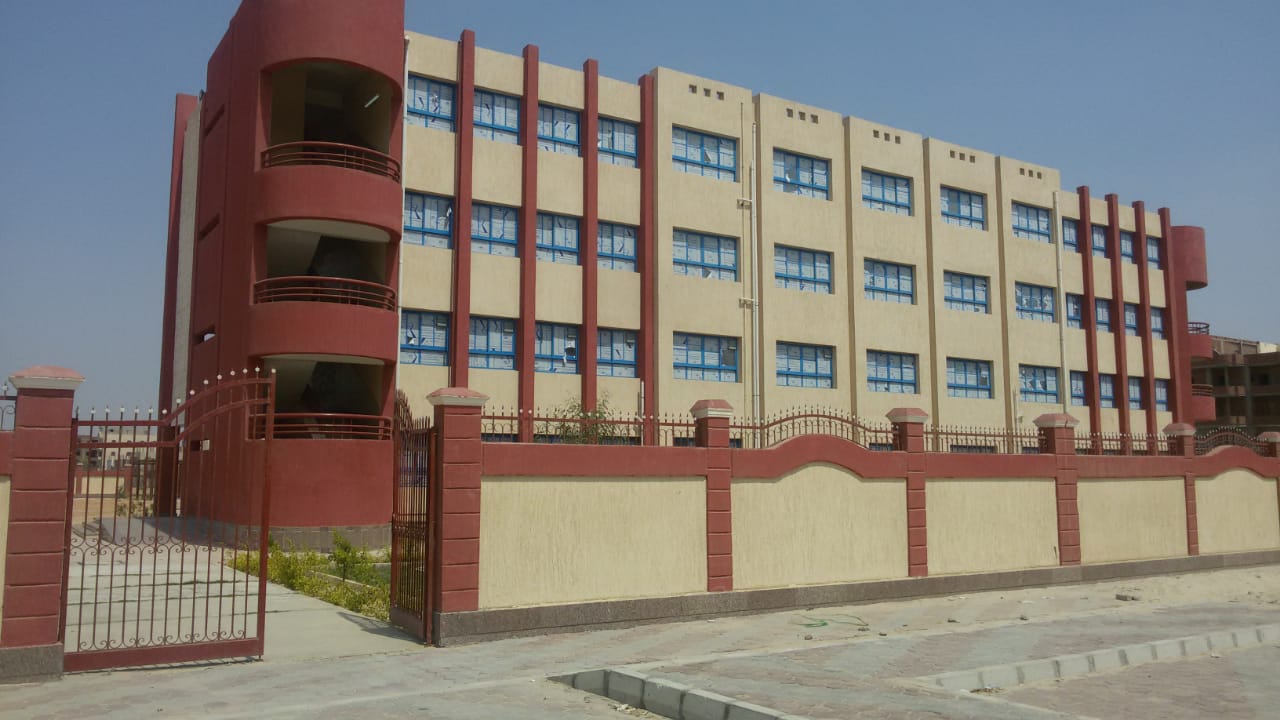 صورة جميلة لمبني المدرسة